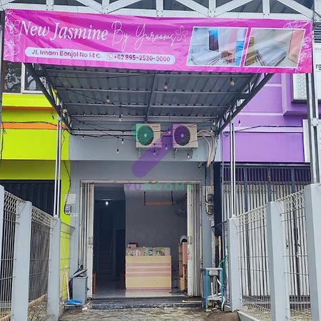New Jasmine Guest House By Yurooms Blitar Extérieur photo